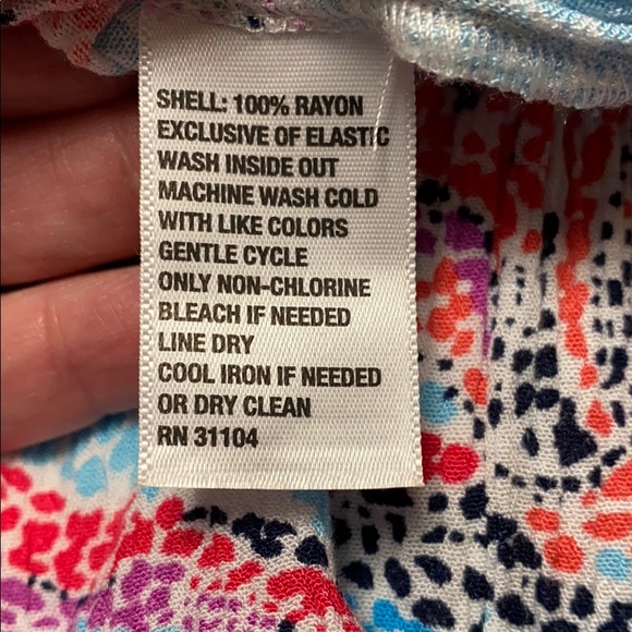 💎Crown & Ivy blouse size L💎 - Picture 6 of 6